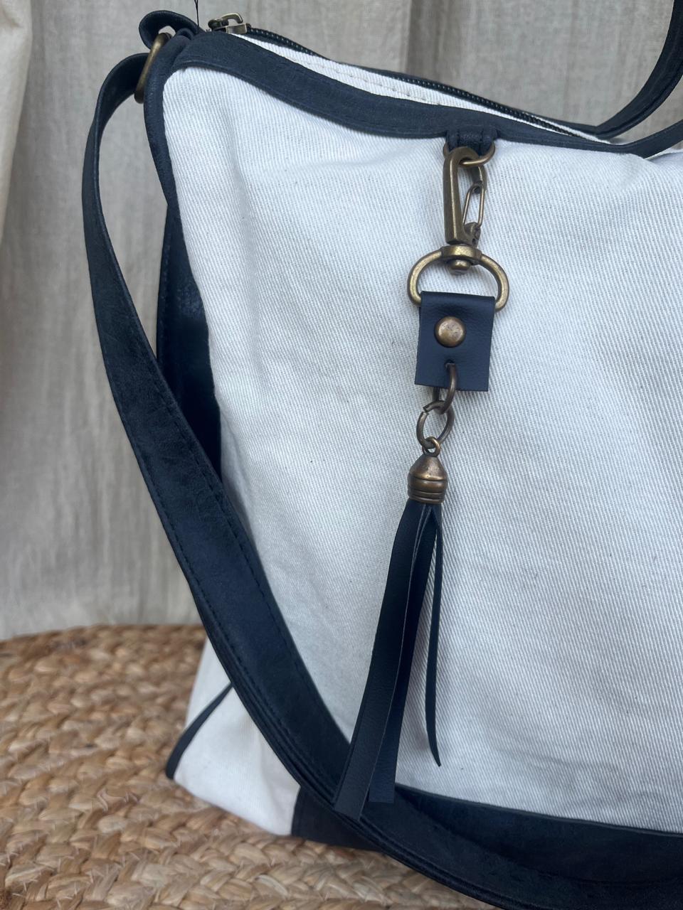 Adolfina Art.8284 Bolso/Morral. - Imagen 7