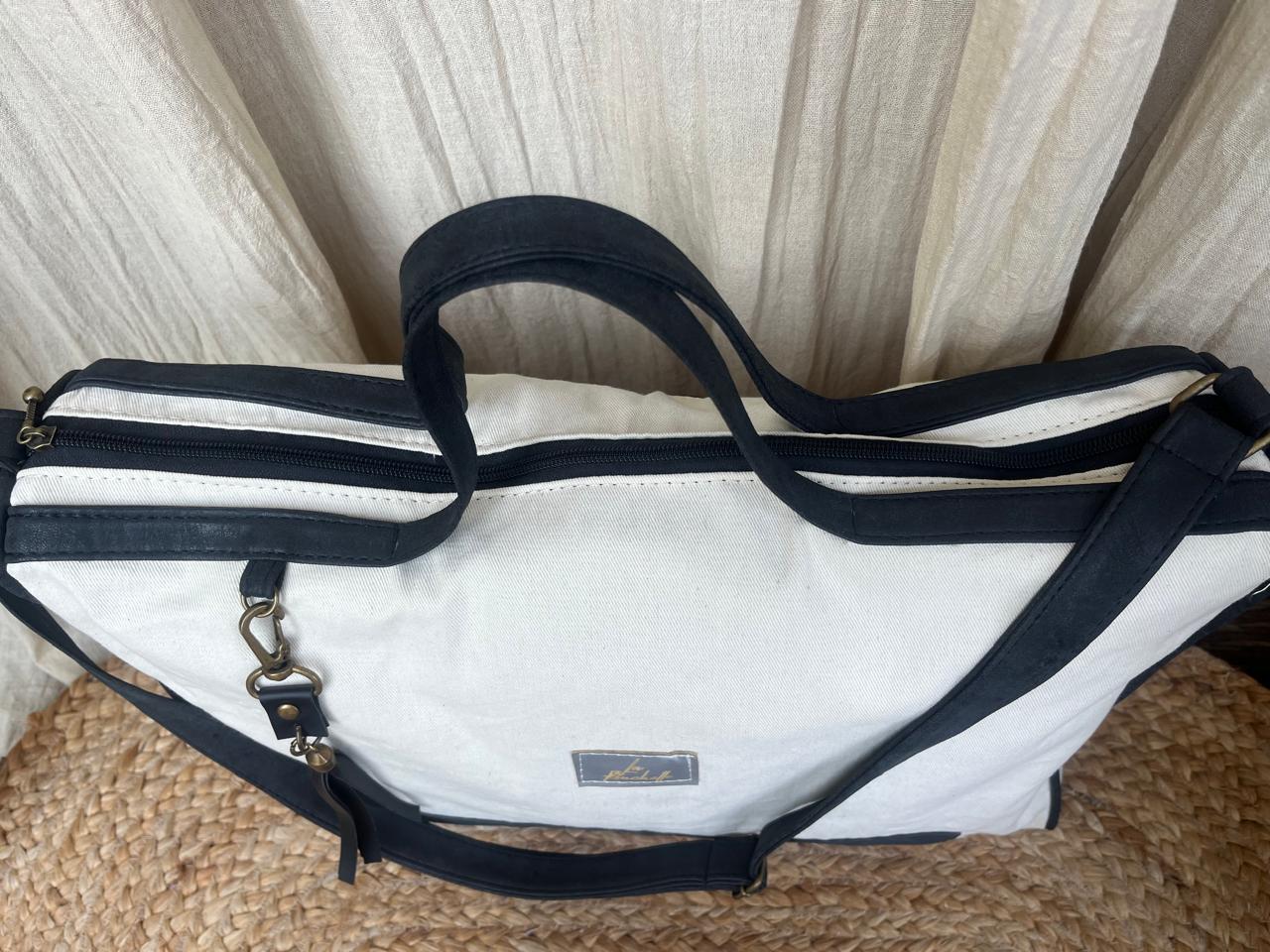 ADOLFINA NEGRA CIERRE N