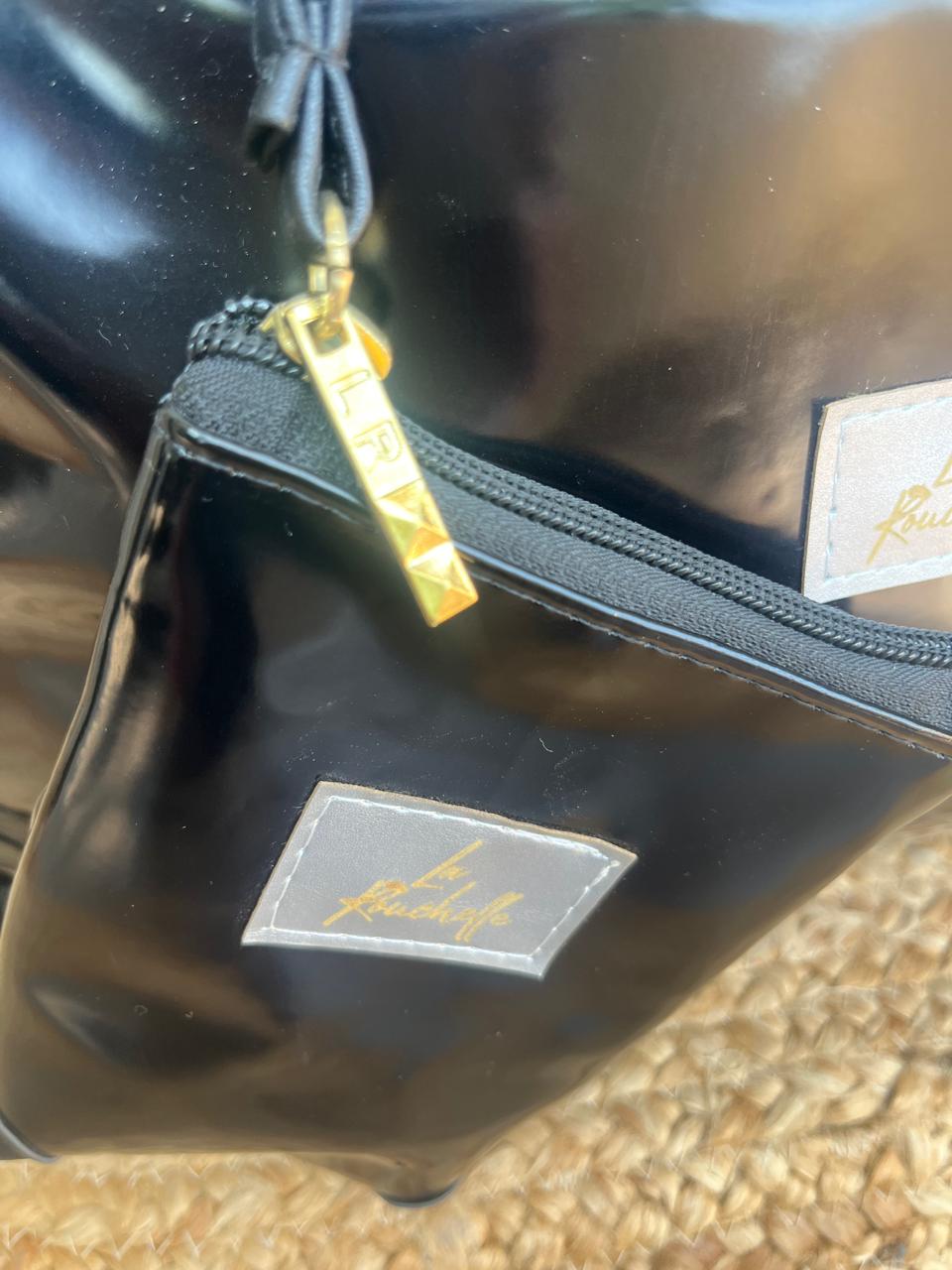 Greta Art. 8275 Bolso/Morral + Tiny Bags. Tamaño xxl. Con agarre para valija. - Imagen 5