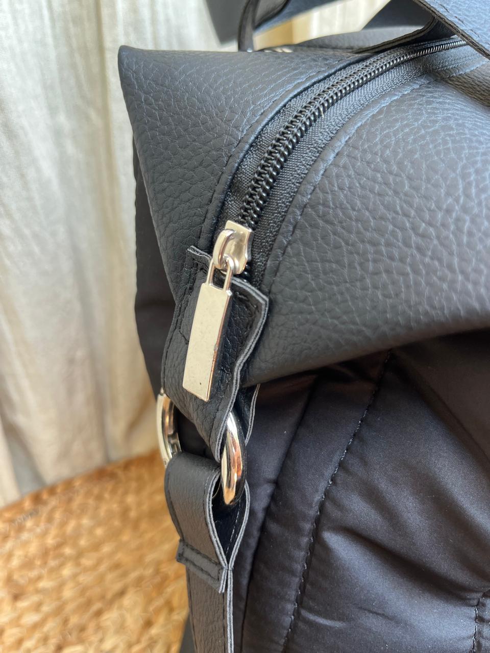 VALENTINA NEGRA DETALLE