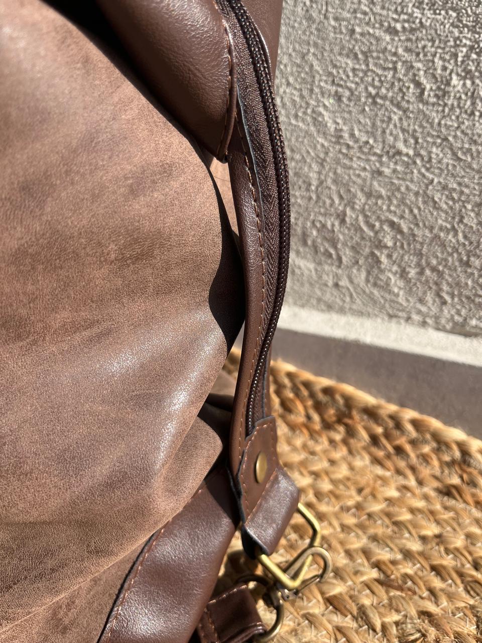 Greta Bolso/Morral Art. 8275 + Tiny Bags. Tamaño xxl. Con agarre para valija. - Imagen 3